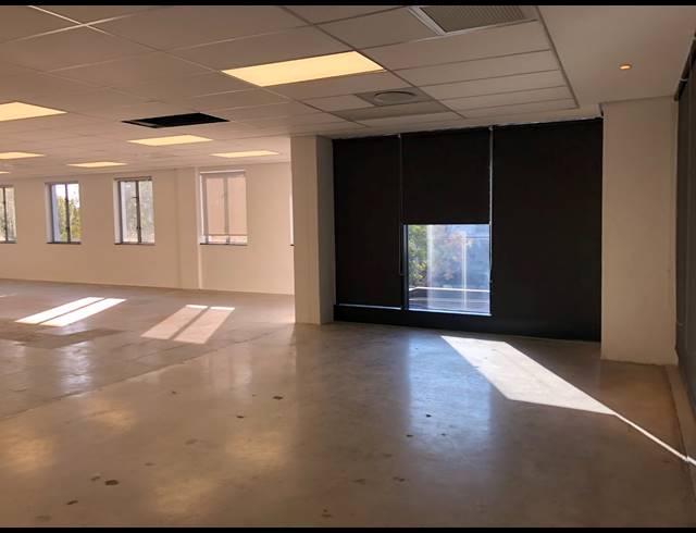 260M² OFFICE TO LET IN SANDHURST